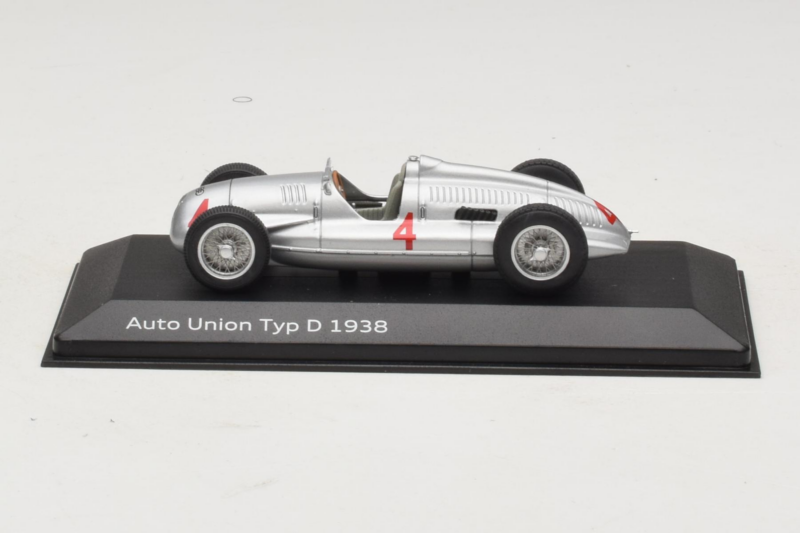 Auto Union Typ D #4 Сребрист Minichamps 1:43 Auto Union Typ D #4 Сребрист Minichamps 1:43 5030900703 Метал