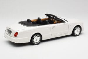 Bentley Azure Glacier White Minichamps 1:18 100139502 Метал — снимка 3 от 8