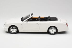 Bentley Azure Glacier White Minichamps 1:18 100139502 Метал — снимка 4 от 8