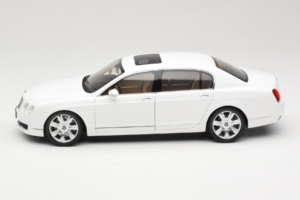 Bentley Continental Flying Spur Бял Minichamps 1:18 100139461 Метал — снимка 4 от 8