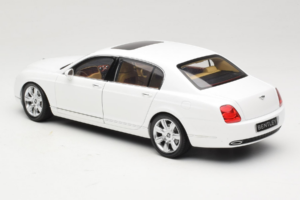 Bentley Continental Flying Spur Бял Minichamps 1:18 100139461 Метал — снимка 7 от 8