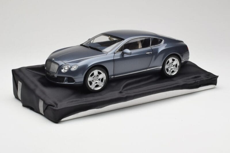 Bentley Continental GT Grey Metallic Minichamps 1:18 100139920 Метал