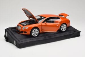Bentley Continental GT Orange Metallic Minichamps 1:18 100139921 Метал — снимка 2 от 8