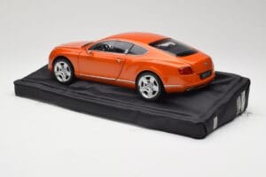 Bentley Continental GT Orange Metallic Minichamps 1:18 100139921 Метал — снимка 7 от 8