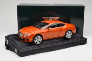 Bentley Continental GT Orange Metallic Minichamps 1:18 100139921 Метал — снимка 8 от 8