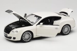 Bentley Continental GT Бял Minichamps 1:18 100139621 Метал — снимка 2 от 8