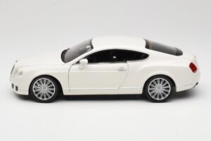 Bentley Continental GT Бял Minichamps 1:18 100139621 Метал — снимка 4 от 8