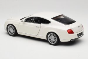 Bentley Continental GT Бял Minichamps 1:18 100139621 Метал — снимка 7 от 8
