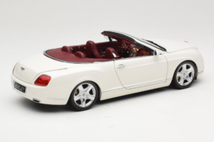 Bentley Continental GTC Бял Minichamps 1:18 100139032 Метал — снимка 3 от 8
