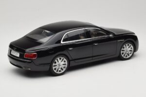 Bentley Flying Spur W12 Diamond Black Kyosho 1:18 08891DBK Метал — снимка 3 от 8