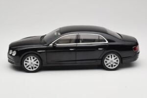 Bentley Flying Spur W12 Onyx Black Kyosho 1:18 08891NX Метал — снимка 4 от 8