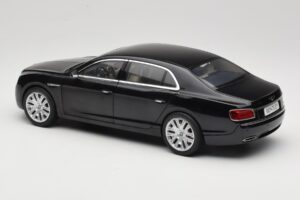 Bentley Flying Spur W12 Onyx Black Kyosho 1:18 08891NX Метал — снимка 7 от 8