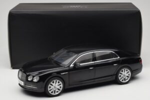 Bentley Flying Spur W12 Onyx Black Kyosho 1:18 08891NX Метал — снимка 8 от 8