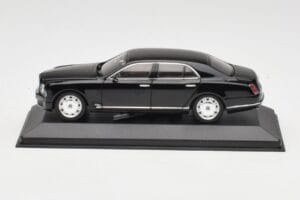 Bentley Mulsanne Черен Minichamps 1:43 436139900 Метал