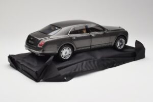 Bentley Mulsanne Brodgar Metallic Minichamps 1:18 BL843 Метал — снимка 3 от 8