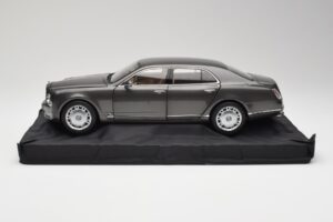 Bentley Mulsanne Brodgar Metallic Minichamps 1:18 BL843 Метал — снимка 4 от 8