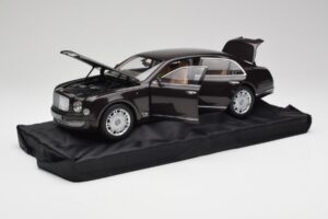 Bentley Mulsanne Burnt Oak Minichamps 1:18 100139905 Метал — снимка 2 от 8