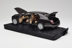 Bentley Mulsanne Burnt Oak Minichamps 1:18 100139905 Метал — снимка 5 от 8