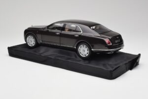 Bentley Mulsanne Burnt Oak Minichamps 1:18 100139905 Метал — снимка 7 от 8