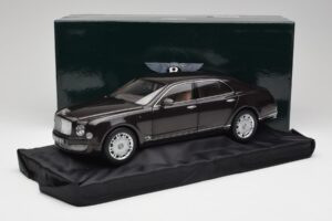 Bentley Mulsanne Burnt Oak Minichamps 1:18 100139905 Метал — снимка 8 от 8