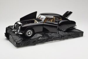 Bentley R-Type Continental Black Metallic Minichamps 1:18 100139420 Метал — снимка 2 от 8