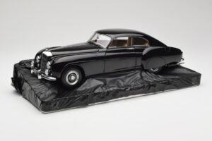 Bentley R-Type Continental Black Metallic Minichamps 1:18 100139420 Метал
