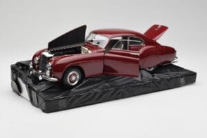 Bentley R-Type Continental Tudor Червен Minichamps 1:18 100139421 Метал — снимка 2 от 8