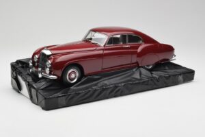 Bentley R-Type Continental Tudor Червен Minichamps 1:18 100139421 Метал