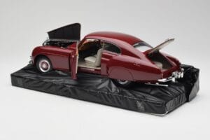 Bentley R-Type Continental Tudor Червен Minichamps 1:18 100139421 Метал — снимка 5 от 8