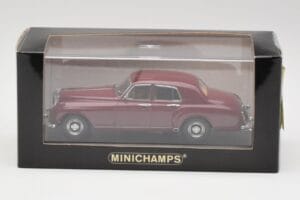 Bentley S1 Continental Flying Spur Бордо Minichamps 1:43 436139550 Метал — снимка 4 от 4