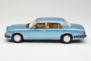 Bentley Turbo R LWB Син GT Spirit 1:18 GT782 Смола — снимка 3 от 6