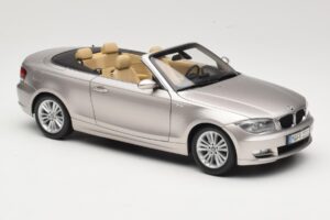 BMW 1 Series E88 Кабриолет Mineral Silver Metallic Kyosho 1:18 80430427020 Метал — снимка 6 от 8
