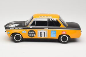 BMW 1600-2 BMW Alpina #61 R. Herzog / N. Lauda DNF 6 Hours Nurburgring 1970 Minichamps 1:18 155702661 Метал — снимка 3 от 6