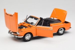 BMW 1600 Кабриолет Оранжев Minichamps 1:18 100021030-O Метал — снимка 2 от 8
