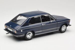 BMW 1600 Touring Син Minichamps 1:18 80430145823 Метал — снимка 3 от 8