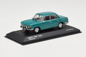 BMW 1800 TI/SA Тъмнозелен Minichamps 1:43 403025103 Метал — снимка 2 от 4