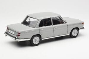 BMW 1800 TiSA Bernina Сив AUTOart 1:18 70621 Метал — снимка 3 от 8