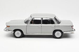 BMW 1800 TiSA Bernina Сив AUTOart 1:18 70621 Метал — снимка 4 от 8