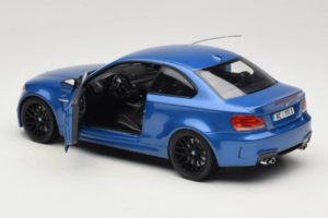BMW 1M Coupe E82 Blue Metallic Minichamps 1:18 110020025 Метал — снимка 5 от 8