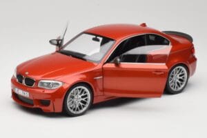 BMW 1M Coupe E82 Sakhir Orange Metallic Minichamps 1:18 110020020 Метал — снимка 2 от 8