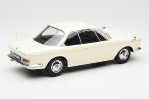 BMW 2000 CS Coupe Кремав KK-Scale 1:18 KKDC180121 Метал — снимка 2 от 6
