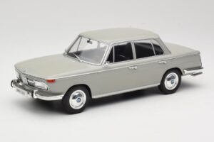 BMW 2000 TI Сив MCG 1:18 MCG18112 Метал