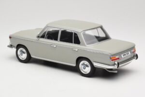BMW 2000 TI Сив MCG 1:18 MCG18112 Метал — снимка 5 от 6