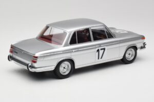 BMW 2000 Ti #17 J. Ickx / H. Hahne 24 Hours of Spa 1966 Winners Minichamps 1:18 107662517 Смола — снимка 2 от 6