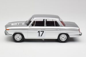 BMW 2000 Ti #17 J. Ickx / H. Hahne 24 Hours of Spa 1966 Winners Minichamps 1:18 107662517 Смола — снимка 3 от 6
