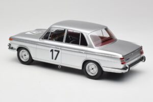 BMW 2000 Ti #17 J. Ickx / H. Hahne 24 Hours of Spa 1966 Winners Minichamps 1:18 107662517 Смола — снимка 5 от 6