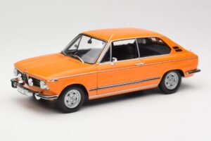 BMW 2000 Tii Touring Оранжев Minichamps 1:18 80430145824 Метал