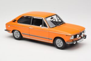 BMW 2000 Tii Touring Оранжев Minichamps 1:18 80430145824 Метал — снимка 6 от 8