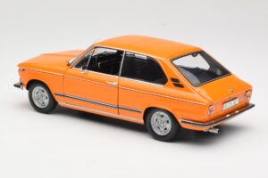 BMW 2000 Tii Touring Оранжев Minichamps 1:18 80430145824 Метал — снимка 7 от 8