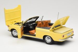 BMW 2002 Кабриолет Ярко Зелено Minichamps 1:18 80430145820 Метал — снимка 5 от 8